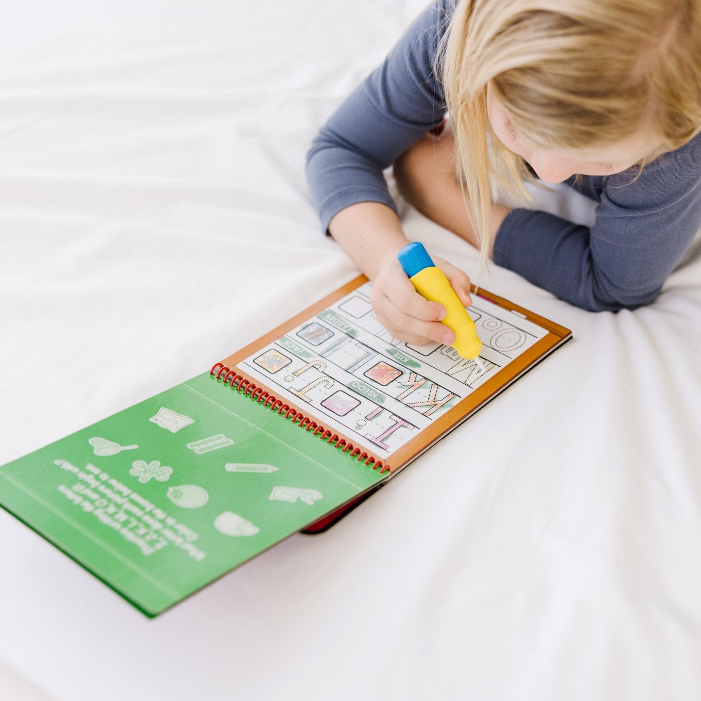 Water Wow! Water-Reveal Activity Pad - Alphabet